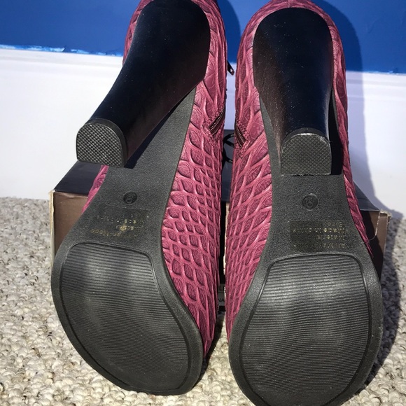 Bootie - Picture 4 of 4